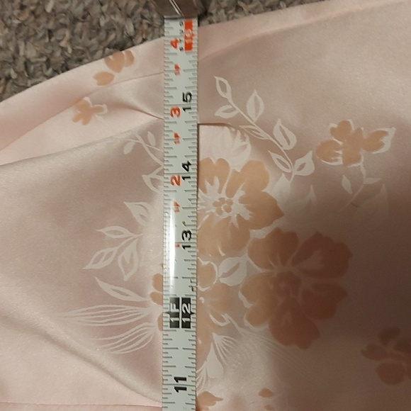 Pink full length prom - Picture 5 of 7